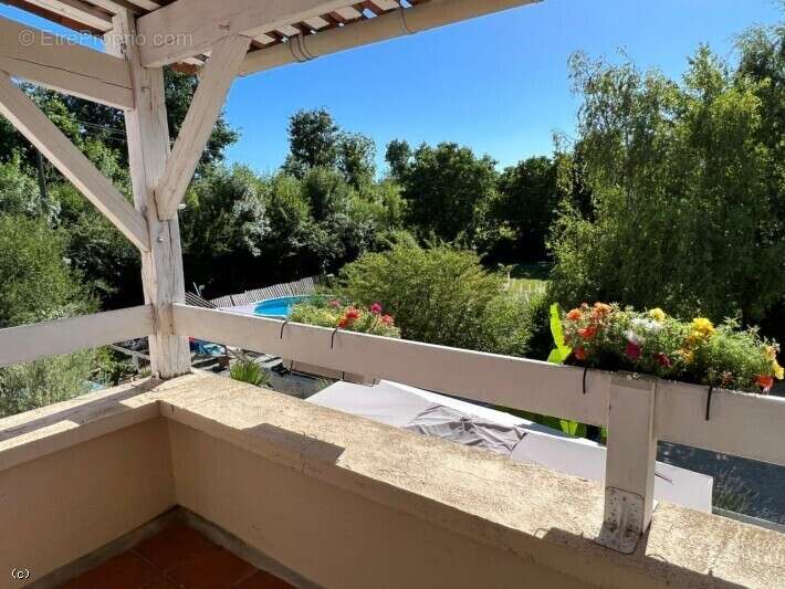 Maison à VERTEUIL-SUR-CHARENTE