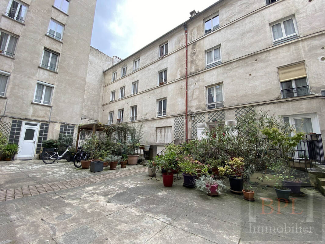 Appartement à PARIS-10E