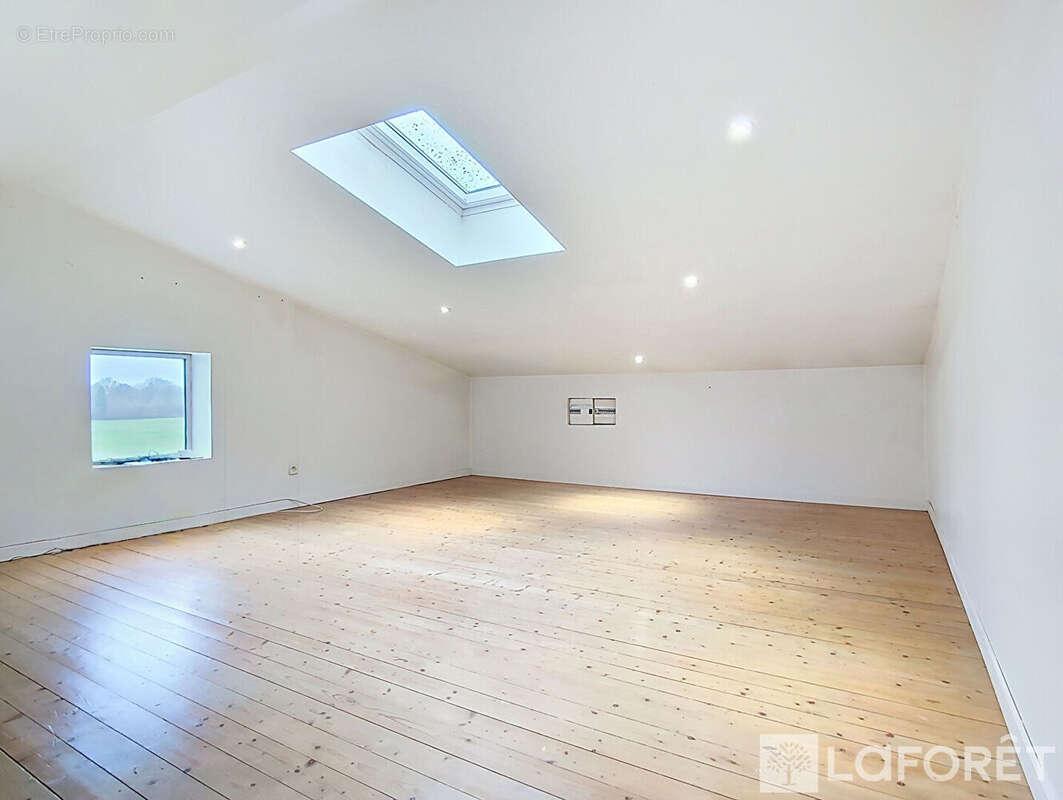 Maison à BEAUFOUR-DRUVAL