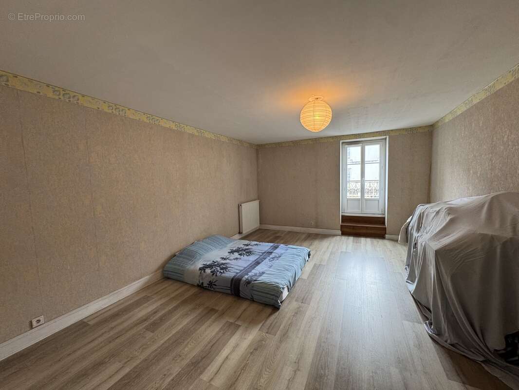 Appartement à CHALAIS
