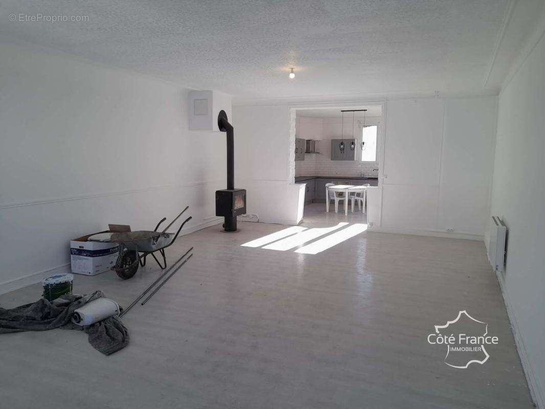 Maison à LA CAPELLE