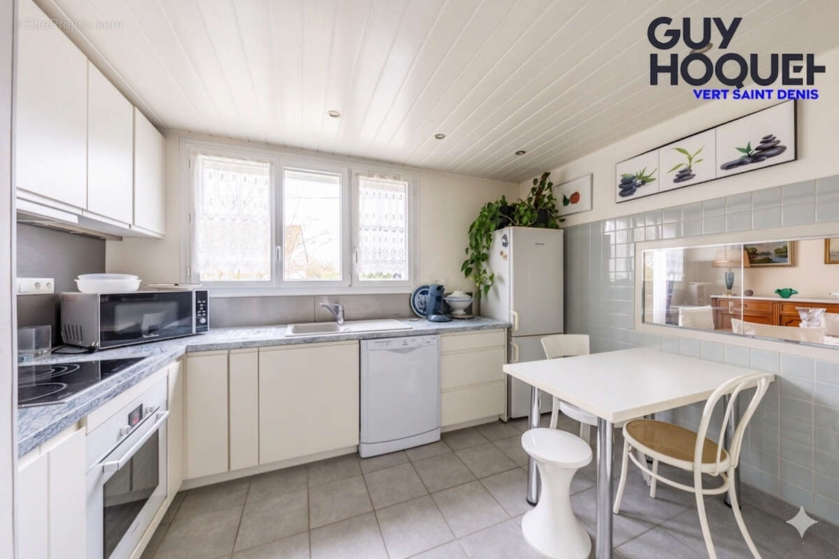 Maison à VERT-SAINT-DENIS