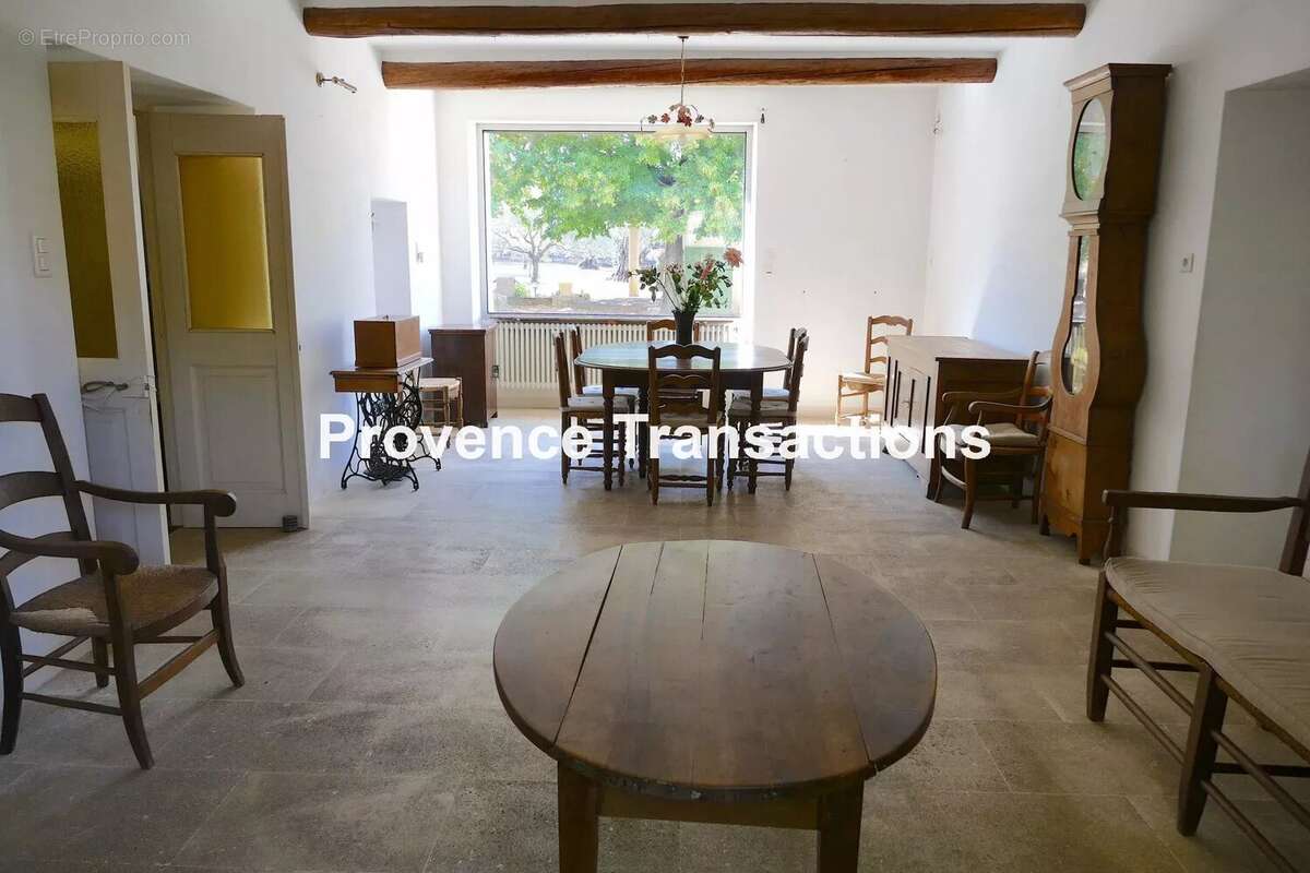 authentique mas rénové sur 2890m2 ! - photo 9