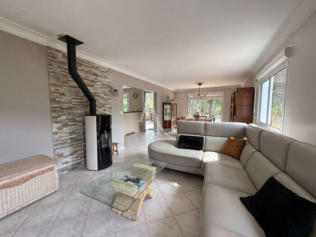 Maison 115m², 3 chambres, sous-sol et double garage - photo 2