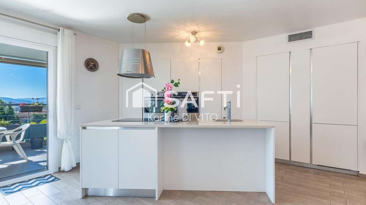Photo 2 - Appartement à SAINT-RAPHAEL