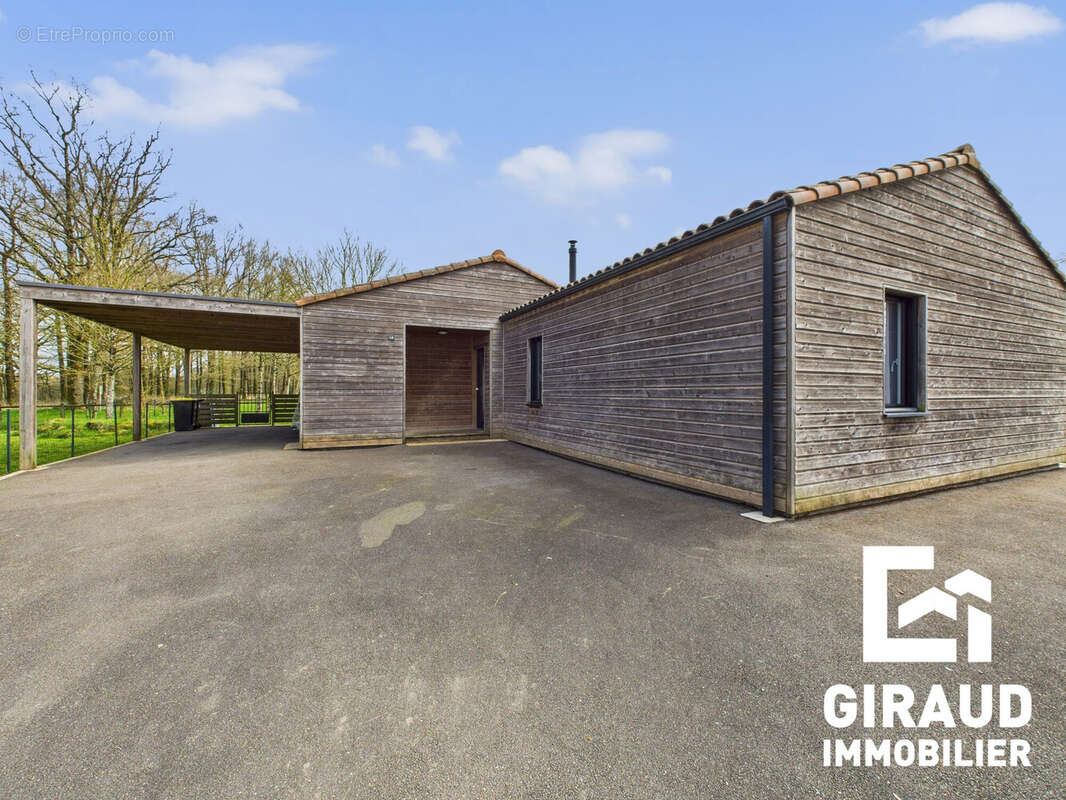 Maison à PUY-DE-SERRE