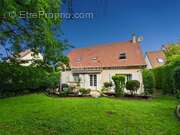 Maison à LONGPERRIER