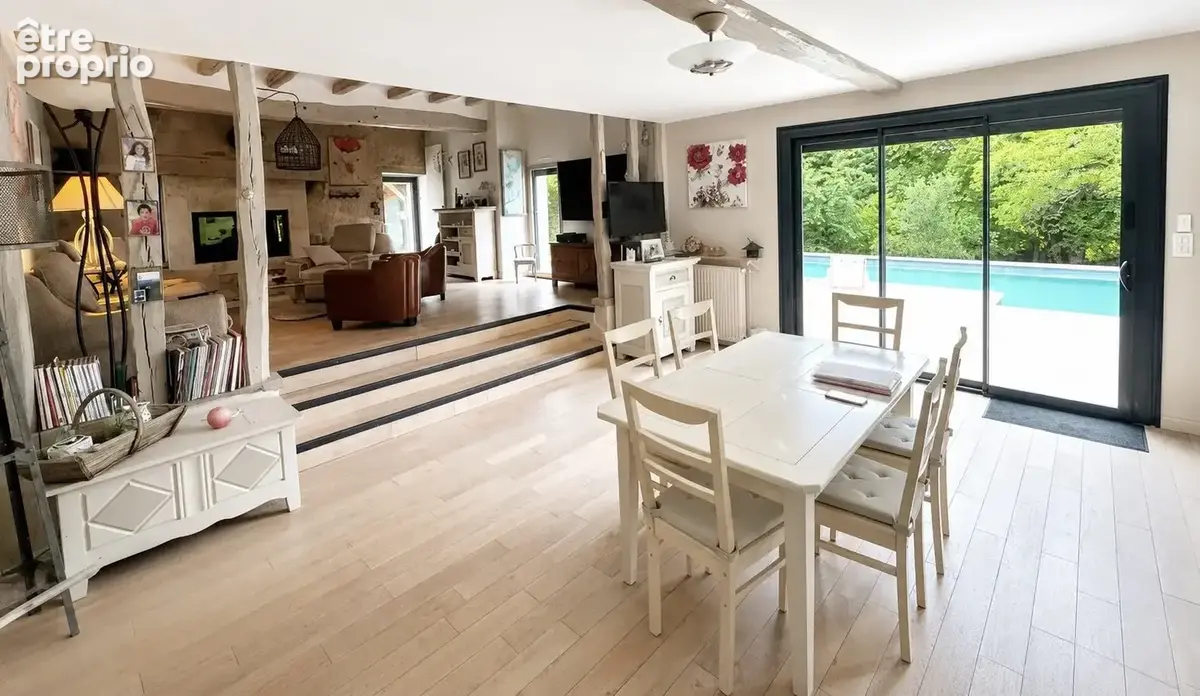 Maison 177 m² à Chinon  - photo 2