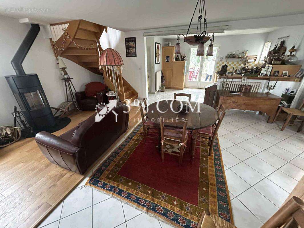 Maison à LA TURBALLE