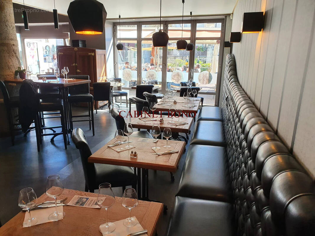 Autre à SAINT-QUENTIN