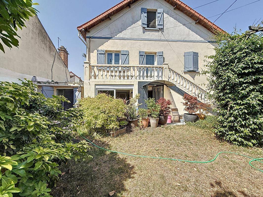 Maison à VILLEJUIF