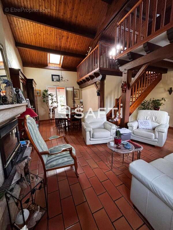 Photo 3 - Maison à FONTAINE-LE-COMTE