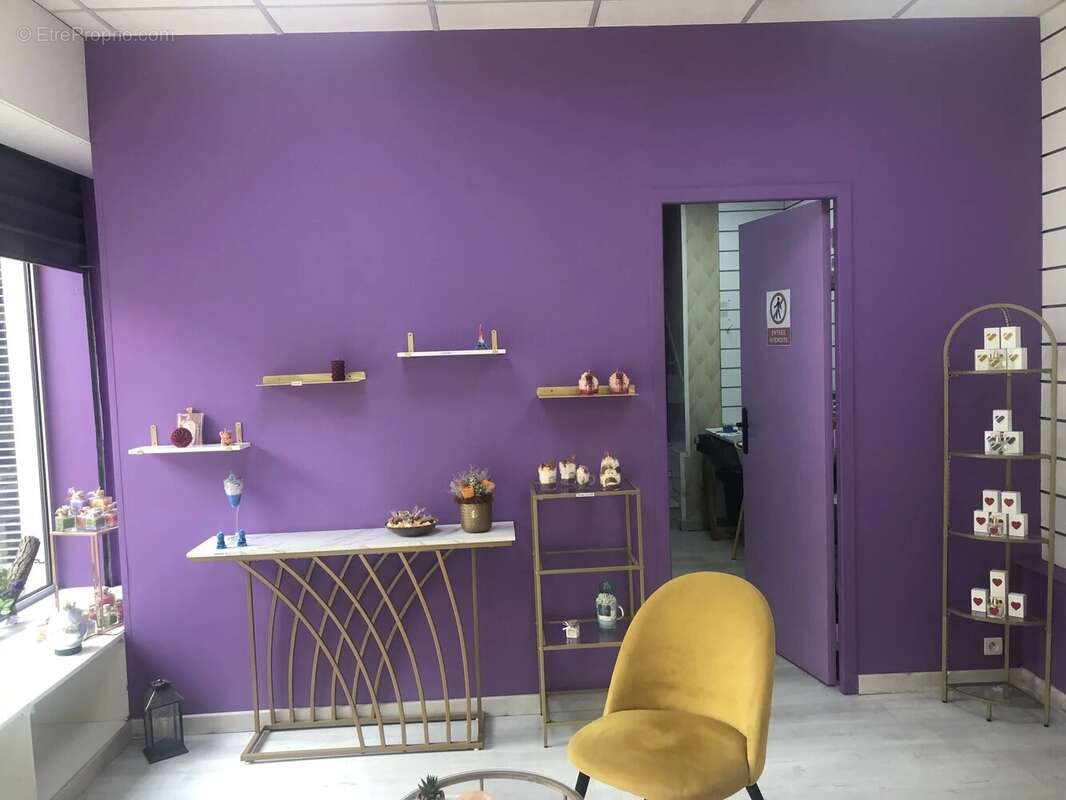 Commerce à MONTESSON