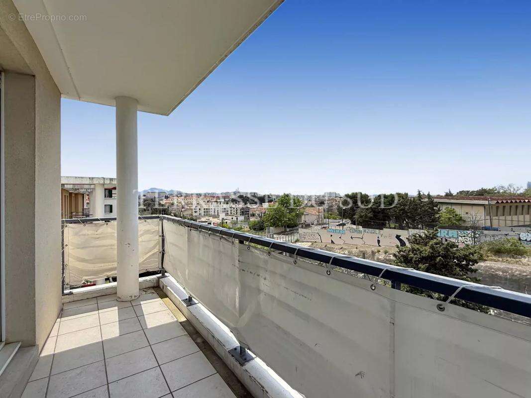 Appartement à MARSEILLE-13E