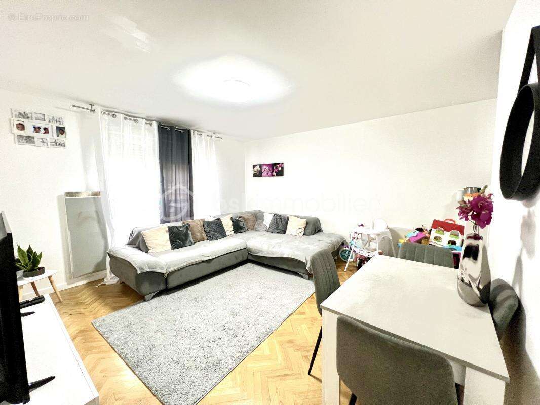Appartement à LIMEIL-BREVANNES