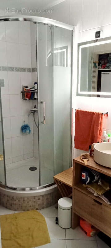 Appartement à PARIS-20E