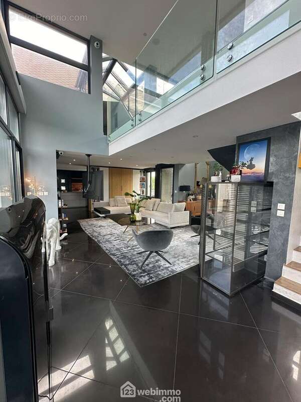 Vous serez séduits par la luminosité et ... - Maison à CERNY-LES-BUCY