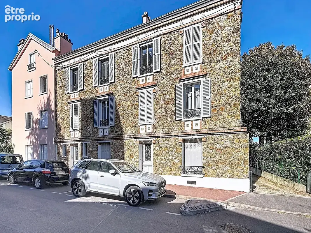 Photo Appartement à Bourg-La-Reine au prix de 190 900€