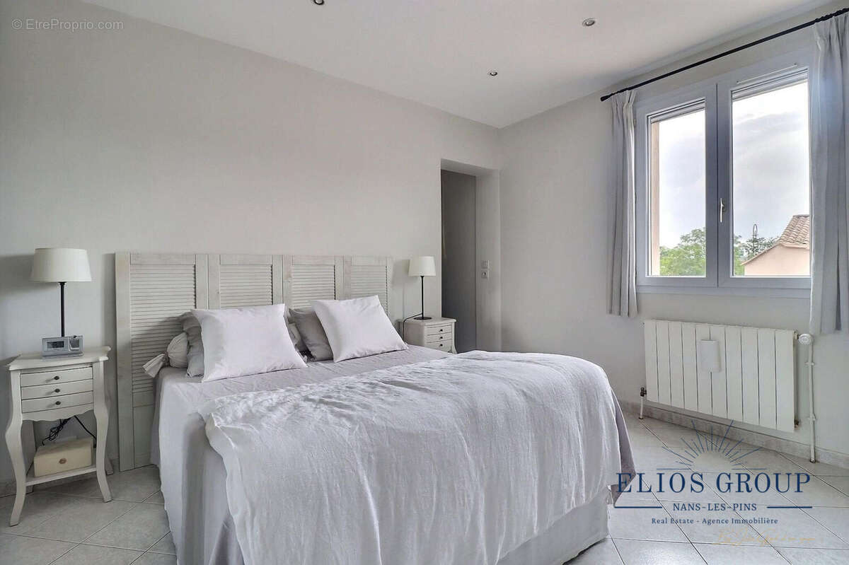 Maison à NANS-LES-PINS