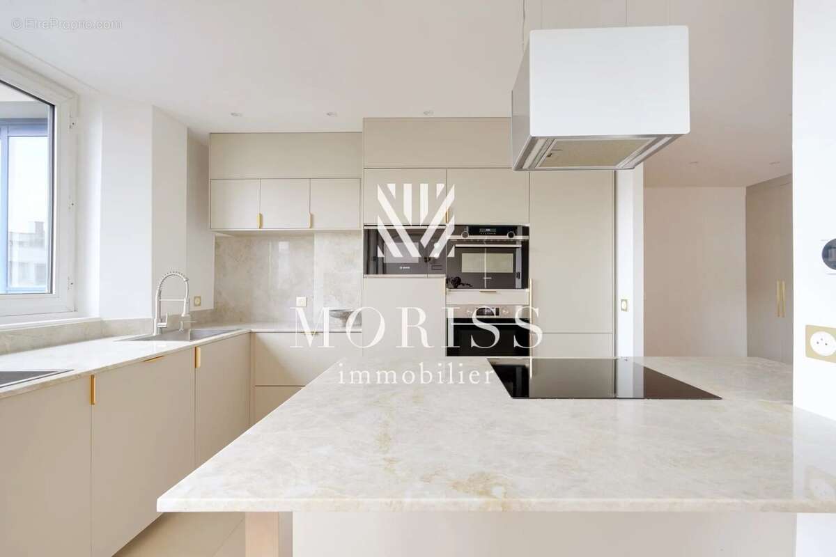 Appartement à LEVALLOIS-PERRET