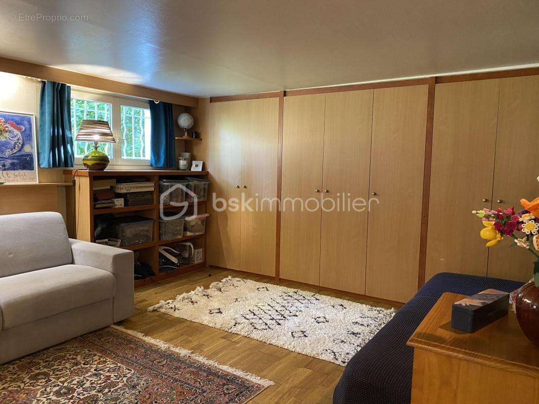 Maison à SAINTRY-SUR-SEINE