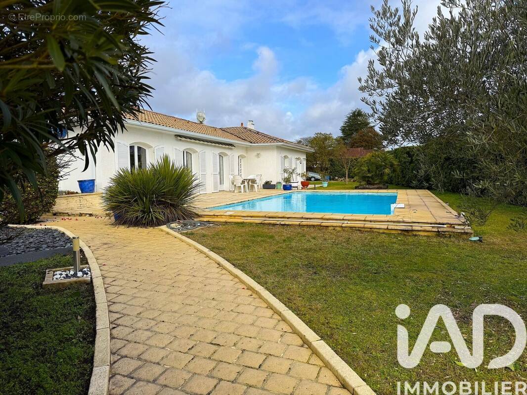 Photo 1 - Maison à SAINT-MEDARD-D'EYRANS