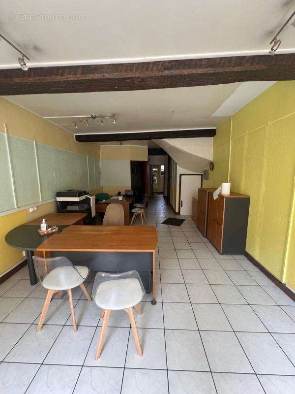 Commerce à COSNE-COURS-SUR-LOIRE