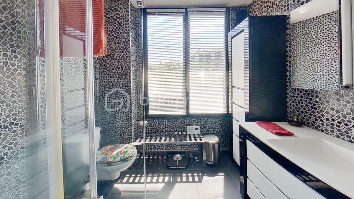 Maison rénovée Années 30 - JOINVILLE LE PONT - 131m² - 3 chambres - photo 14