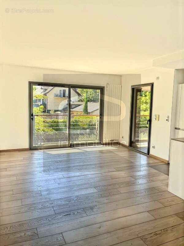 Appartement T3 de standing de 72 m² avec terrasse  Annecy Albigny  À deux pas du lac - photo 5