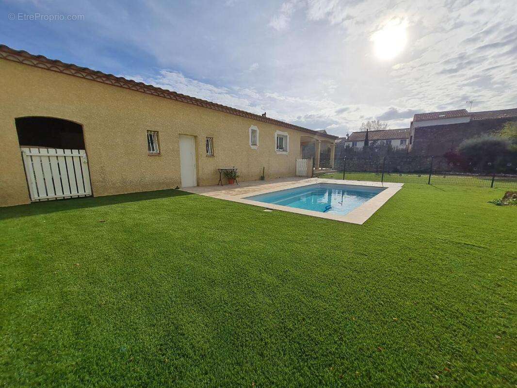 Maison à GINESTAS