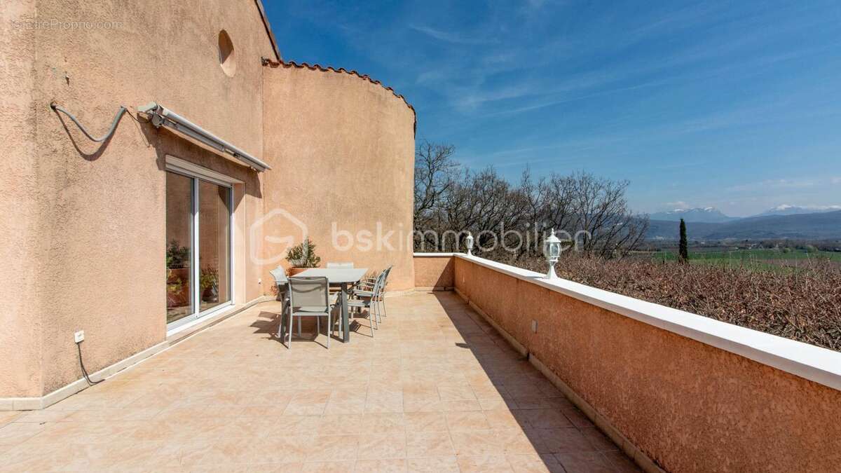 Maison à MONTELIMAR