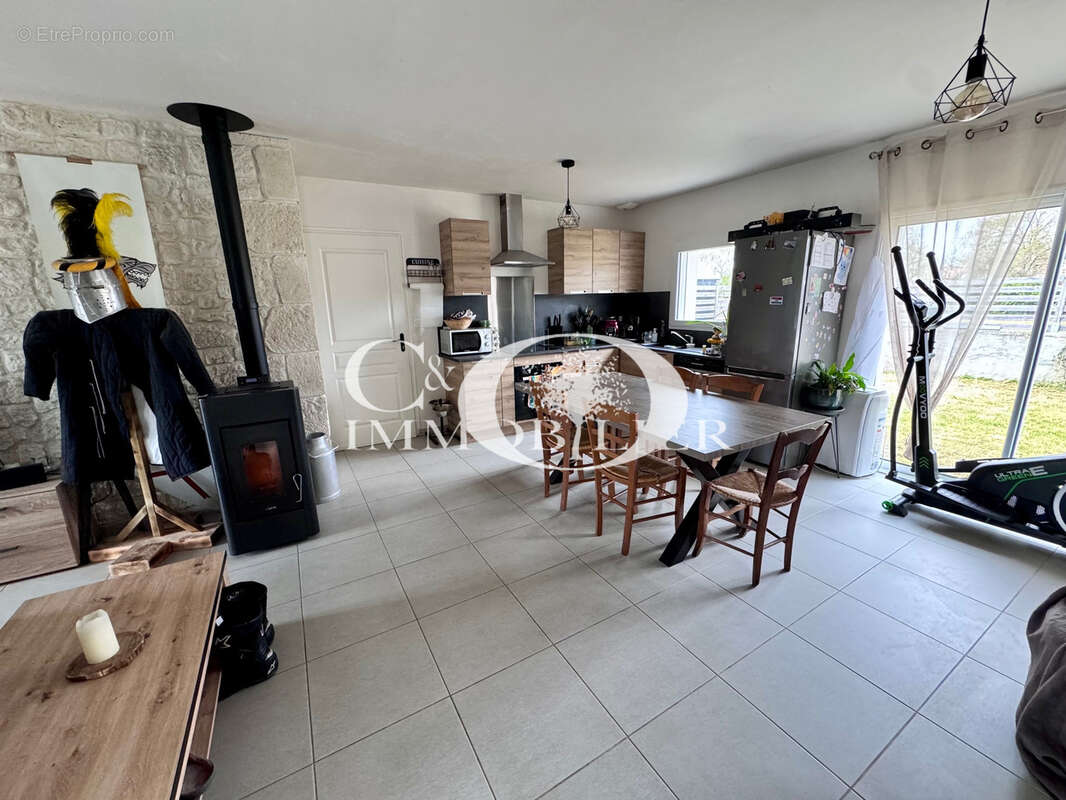 Maison à LEGE