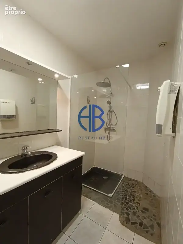 Appartement 4 pièces, dans résidence sécurisée avec parking privatif - photo 8