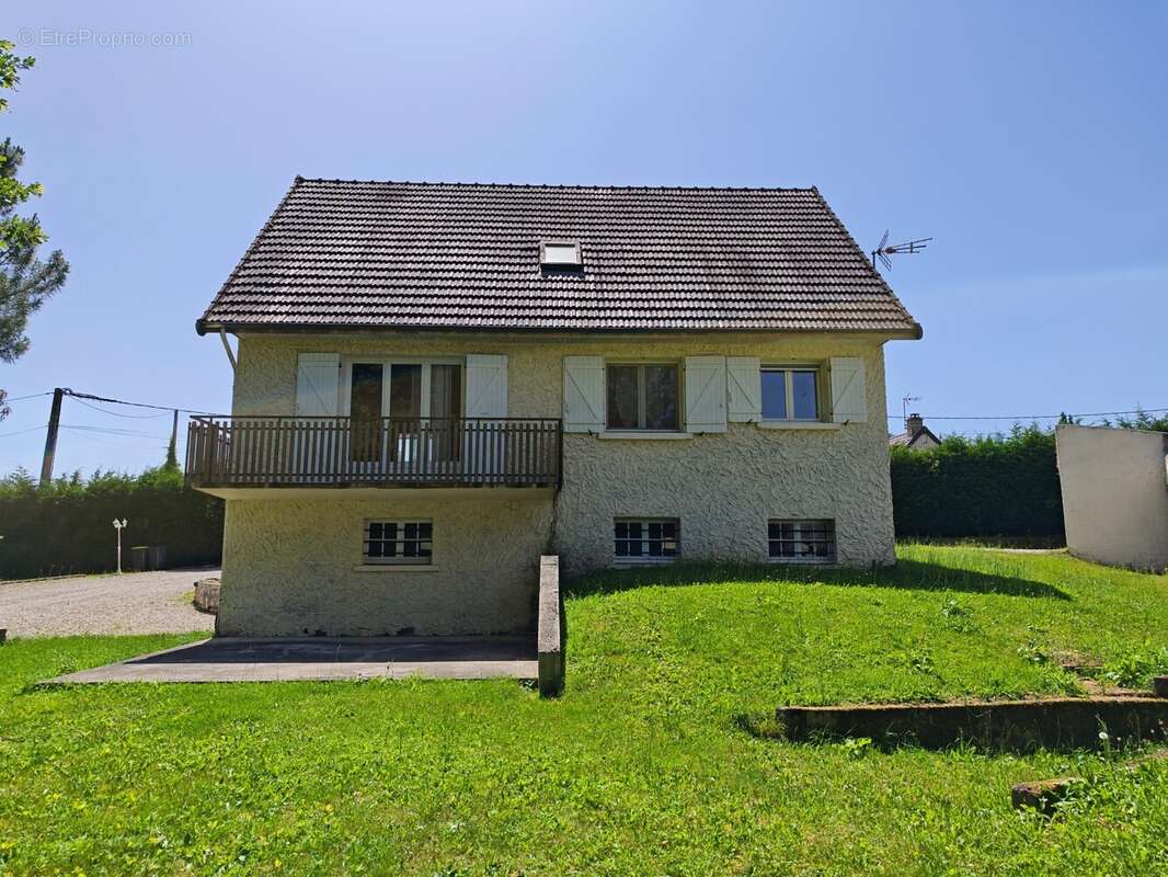 Maison 142 m² à L'abergement-Sainte-Colombe  - photo 5
