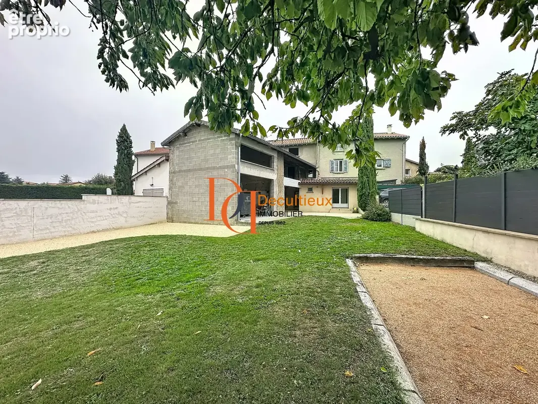 Maison 5 pièces 141 m² à vendre à Montanay (69250) - photo 2
