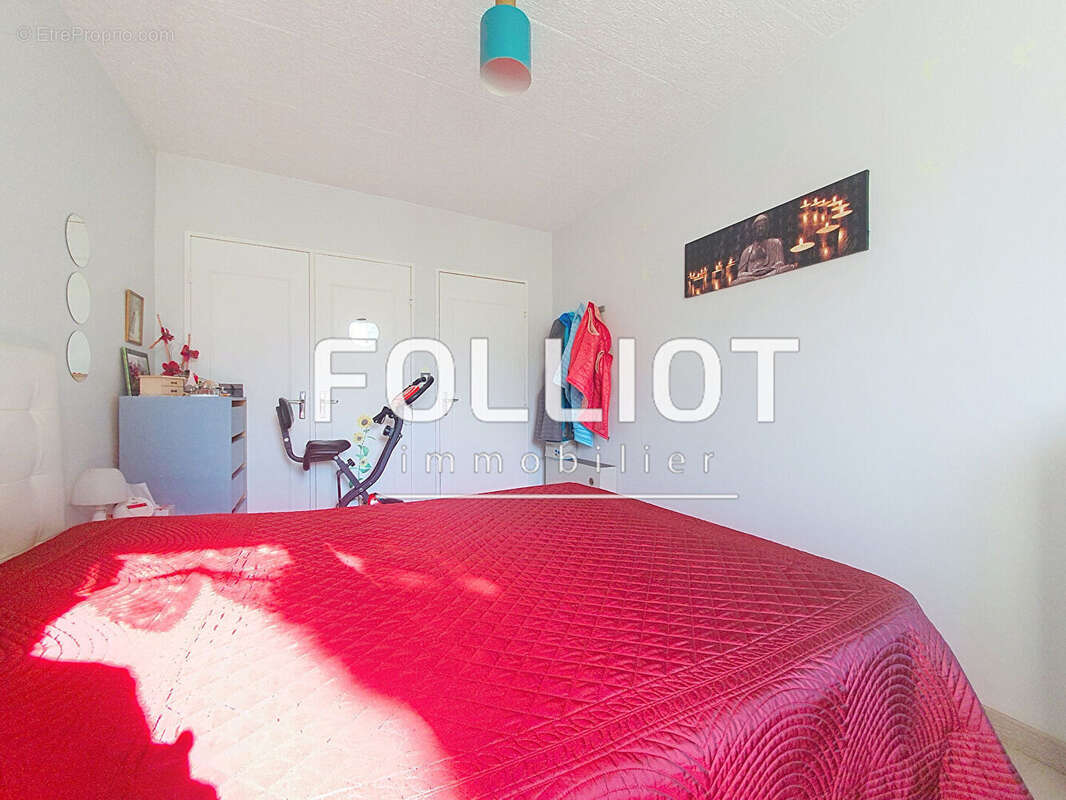 Maison à LA VILLETTE