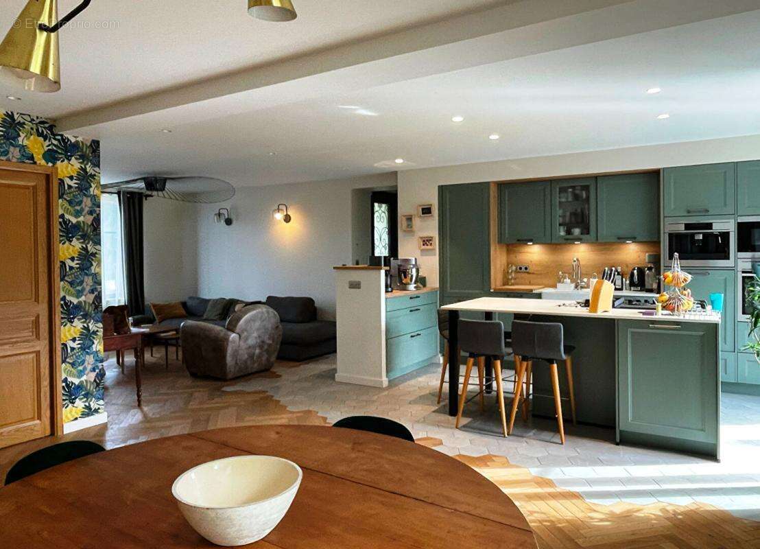 Maison à MONTFORT-SUR-MEU