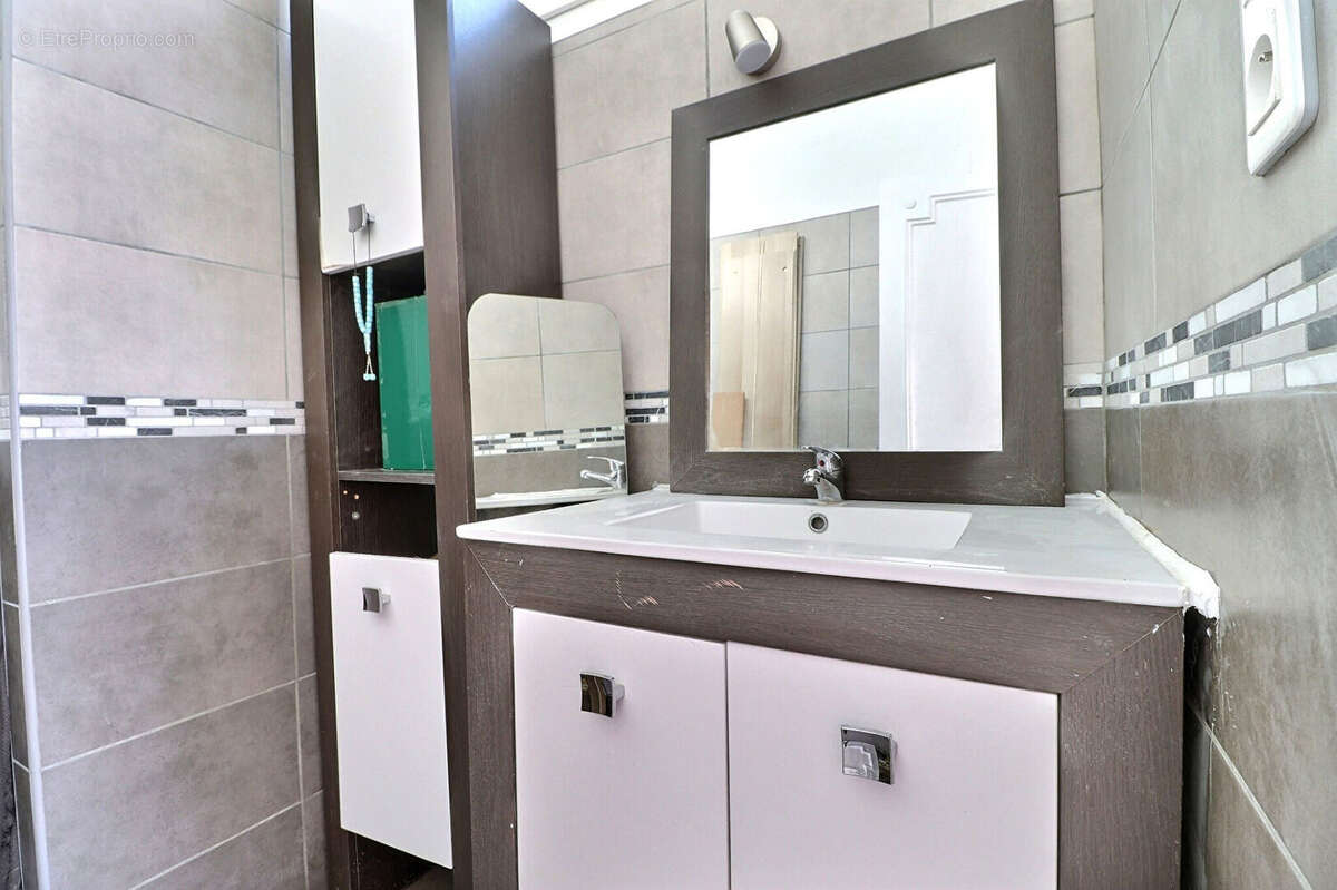 Appartement à AUBERVILLIERS