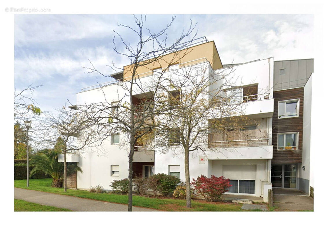 Appartement à AVRILLE