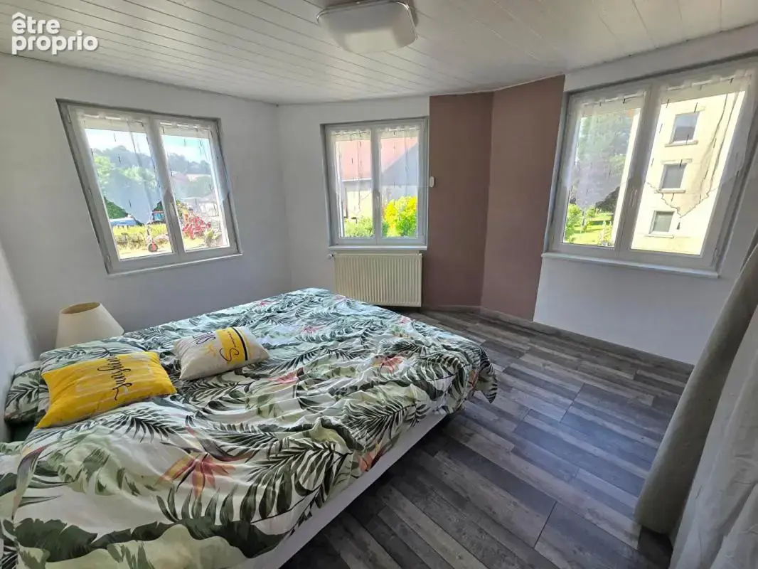 Appartement 5 pieces 94.13 m2 garage et terrain privatif  189000 euros - photo 6