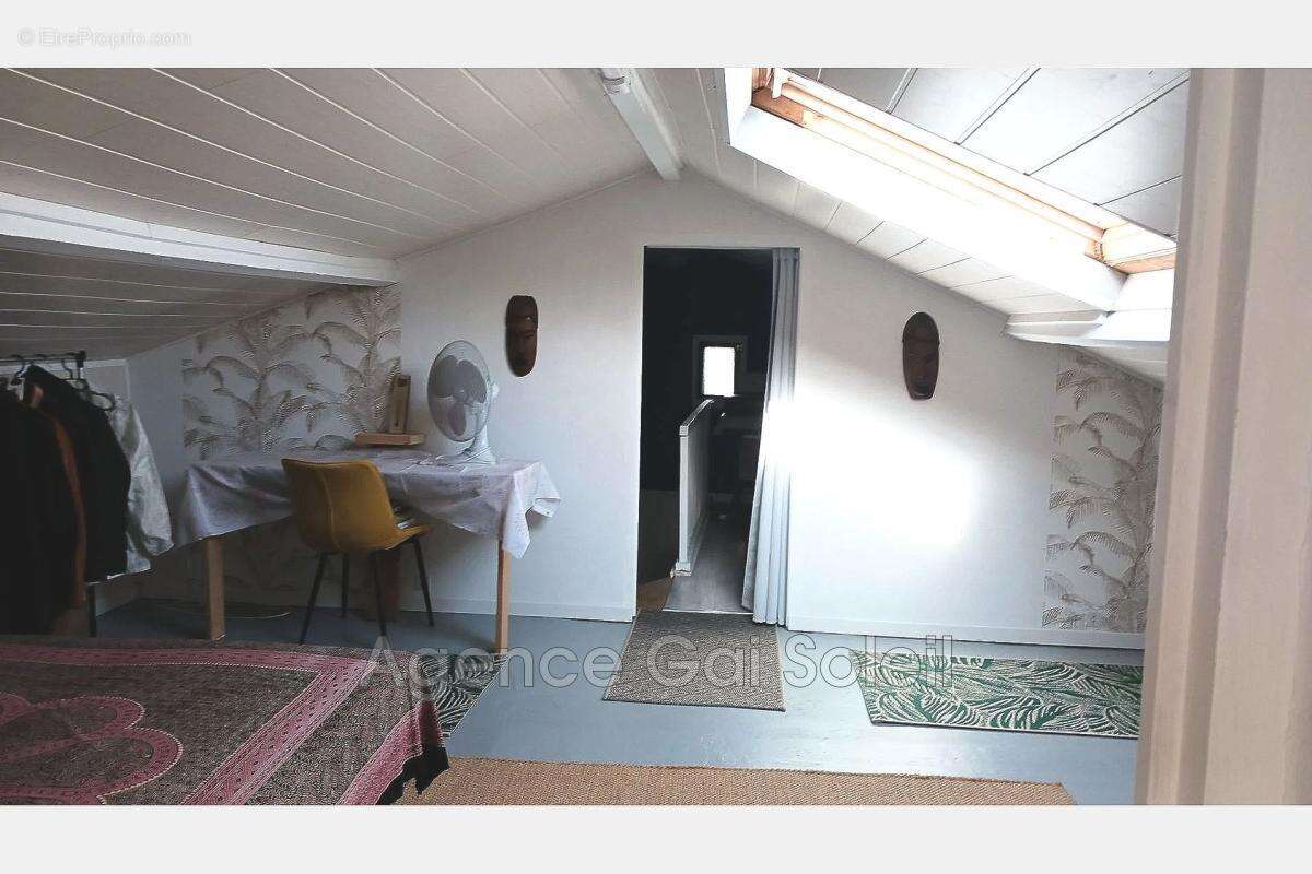 Maison à NISSAN-LEZ-ENSERUNE