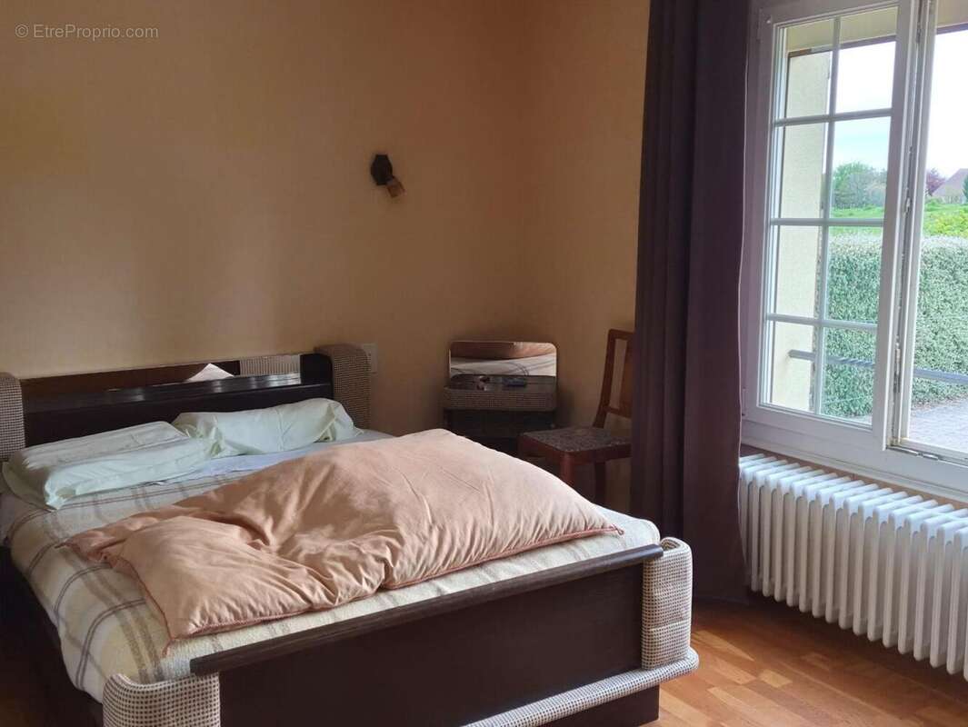 Maison 205 m² à Cressanges  - photo 6