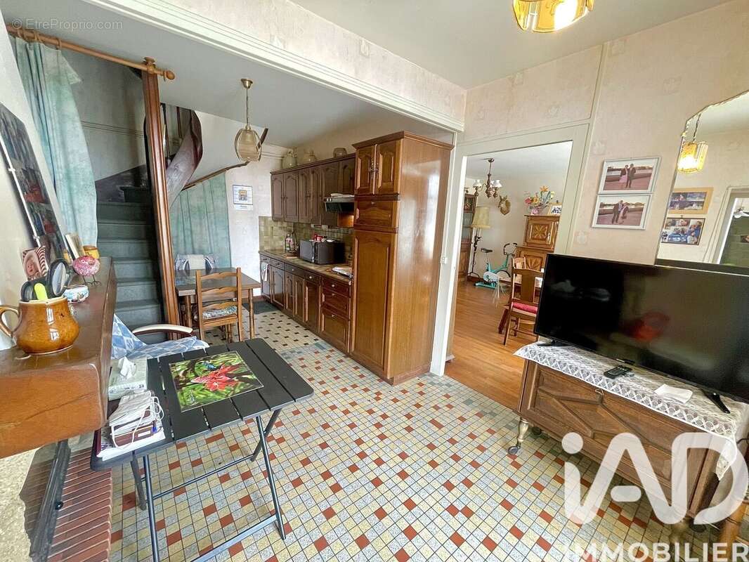 Photo 2 - Maison à LATHUS-SAINT-REMY