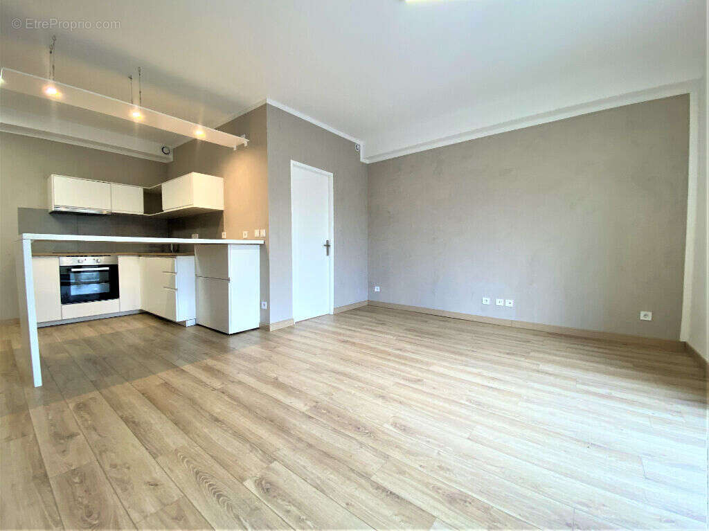 Appartement à VALLEIRY