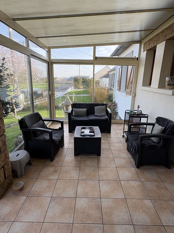 Maison à AMBRIERES-LES-VALLEES