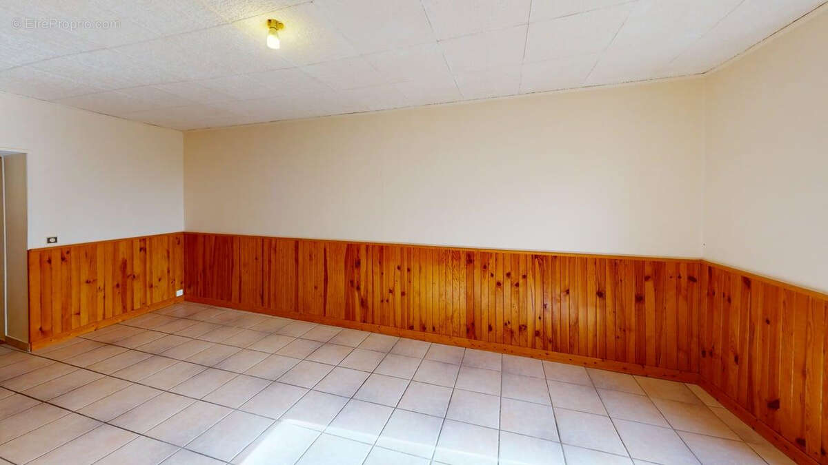 Appartement à ISSOU