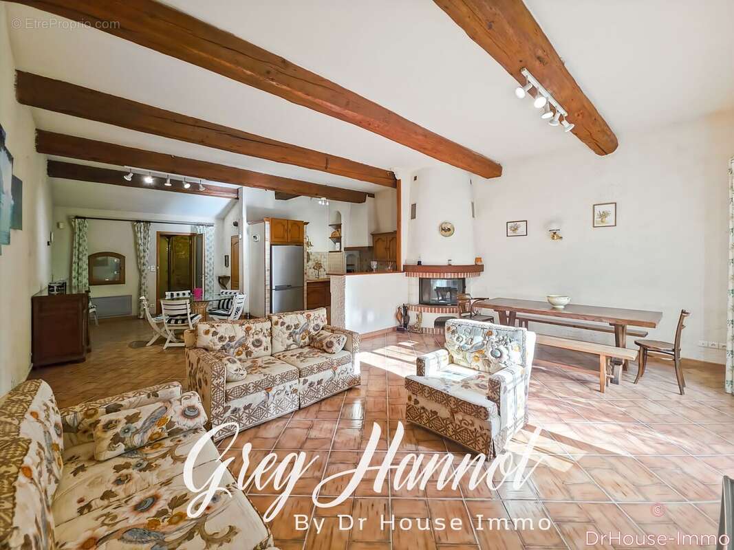 Maison à BESSE-SUR-ISSOLE