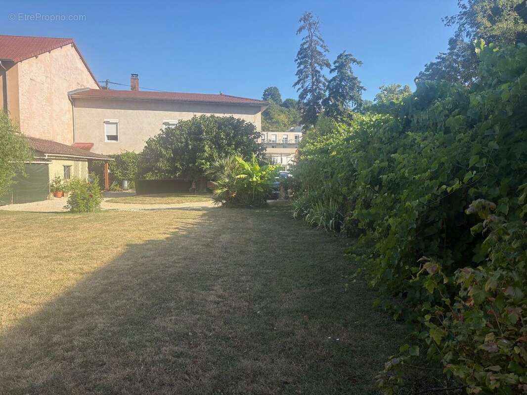 Maison 164 m² à Beaurepaire  - photo 9