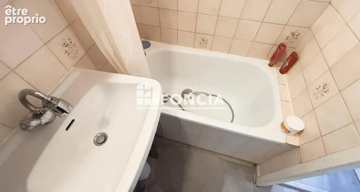 Centre ville / bel investissement a faire locataire en place - photo 6