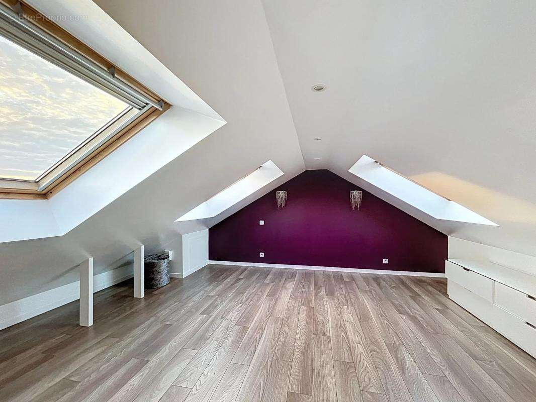 Appartement à MONTIGNY-LE-BRETONNEUX